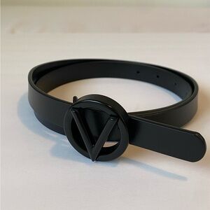 Valentino by Mario Valentino Black Belt. New, wore only once. No scratches.